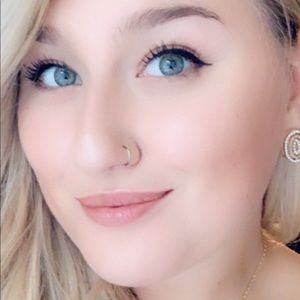 Meet your Posher, Hailey